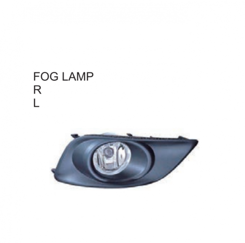 Toyota AVENSIS 2005 Fog lamp